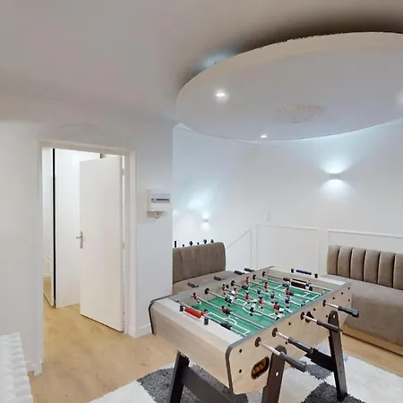 Le Diamant Sleeps Apartman Gagny