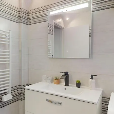 Apartman Le Diamant Sleeps